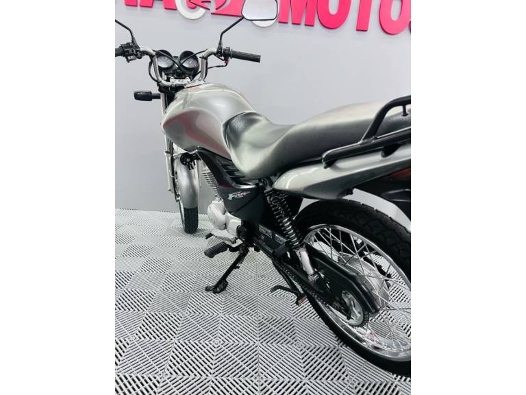 HONDA - CG 150 - 2010/2011 - Prata - R$ 11.900,00
