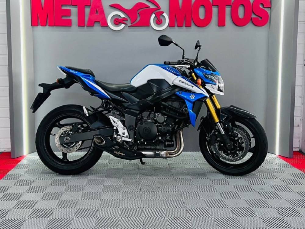 SUZUKI - GSR - 2015/2016 - Azul - R$ 41.900,00