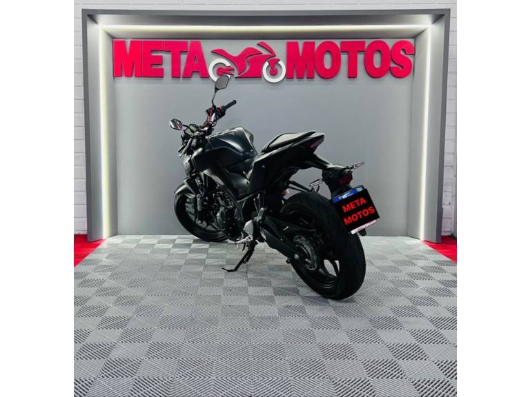 YAMAHA - MT - 2021/2022 - Preta - R$ 30.500,00