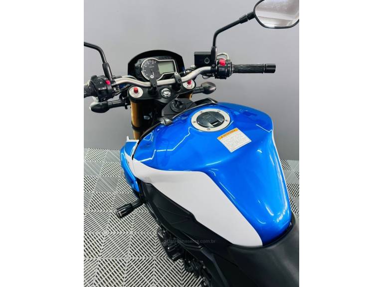 SUZUKI - GSR - 2015/2016 - Azul - R$ 41.900,00