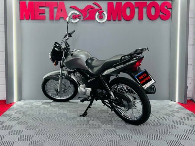 HONDA - CG 150 - 2010/2011 - Prata - R$ 11.900,00