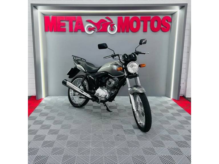 HONDA - CG 150 - 2010/2011 - Prata - R$ 11.900,00