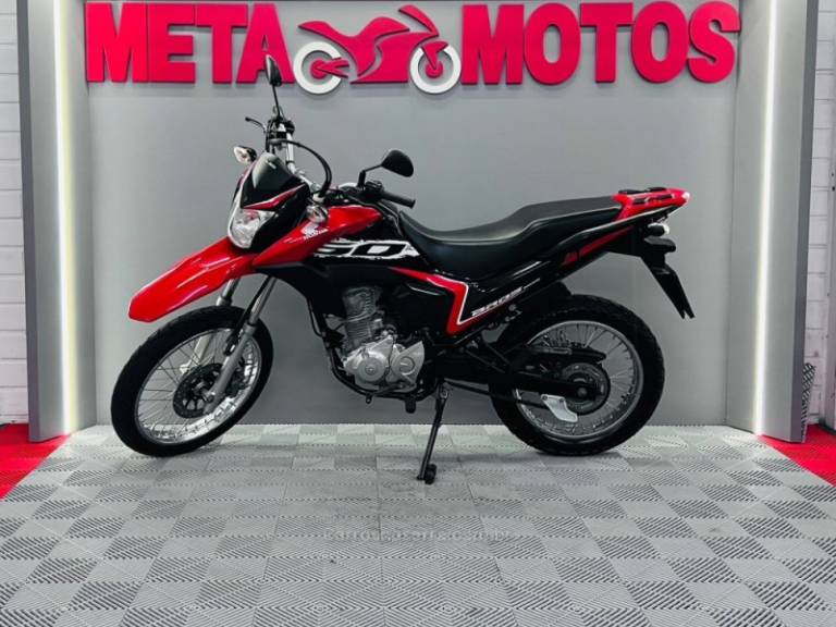 HONDA - NXR 160 - 2021/2021 - Vermelha - R$ 19.900,00