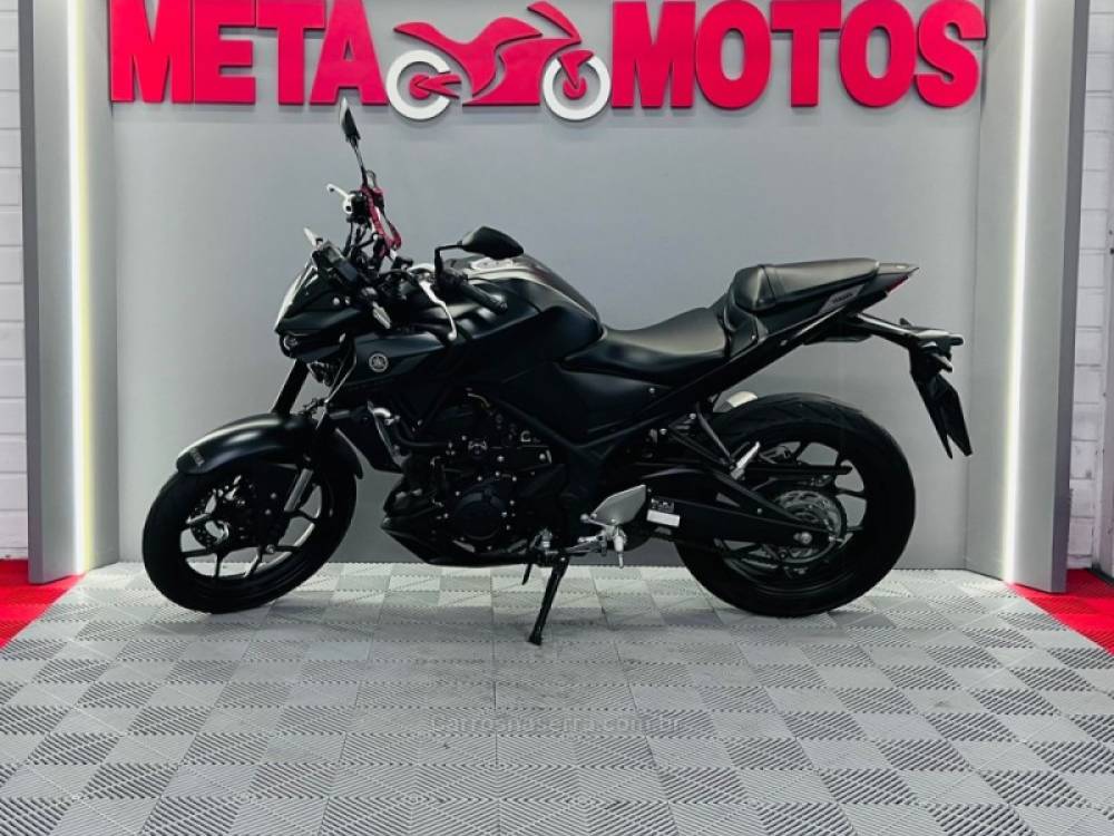 YAMAHA - MT - 2021/2022 - Preta - R$ 30.500,00