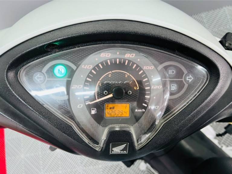 HONDA - BIZ 125 - 2015/2015 - Branca - R$ 14.300,00