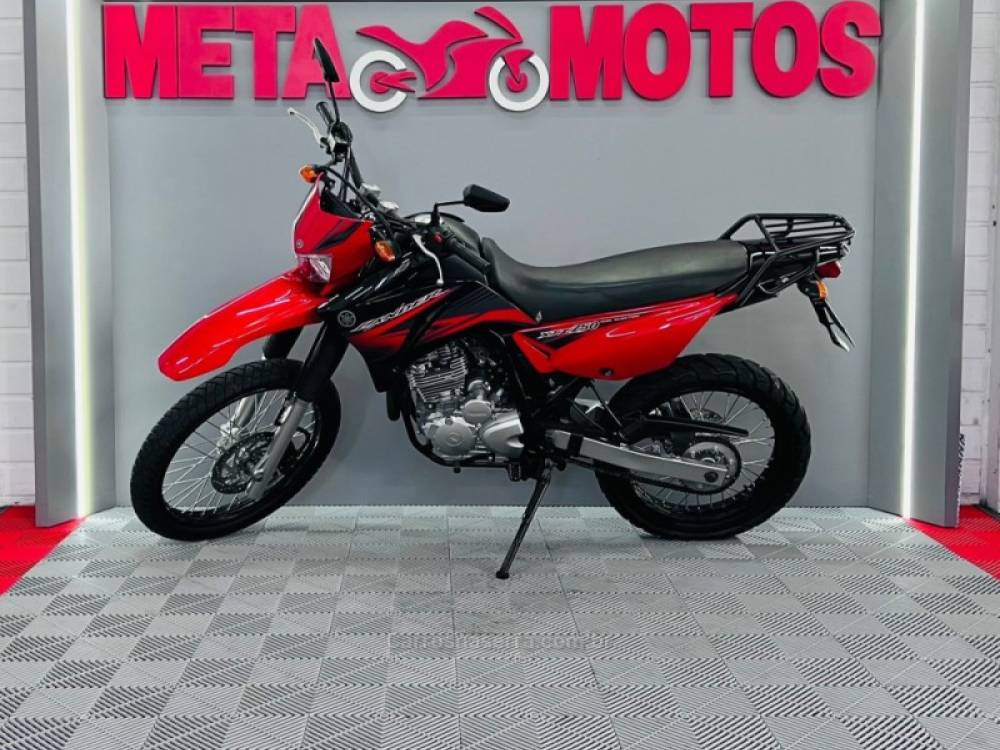 YAMAHA - XTZ 250 - 2006/2007 - Vermelha - R$ 12.900,00