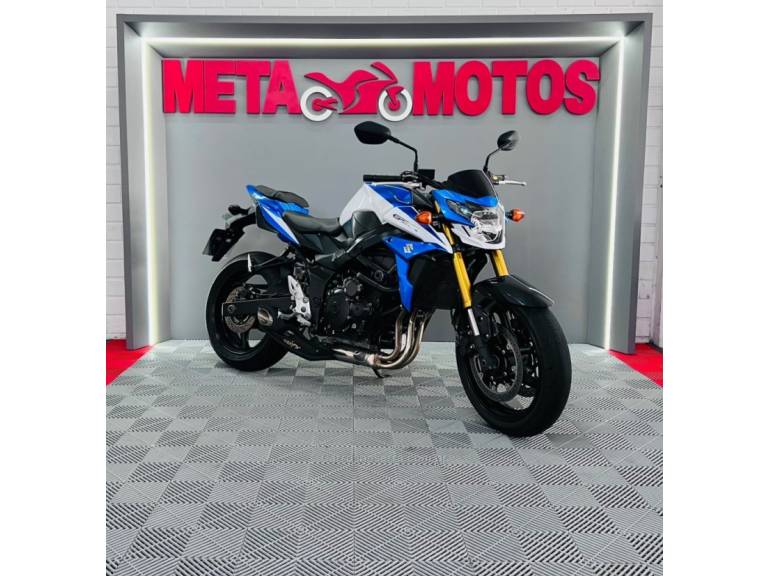 SUZUKI - GSR - 2015/2016 - Azul - R$ 41.900,00