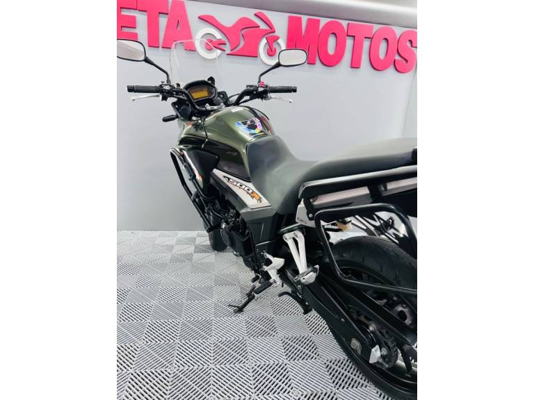 HONDA - CB 500 - 2017/2018 - Verde - R$ 36.900,00