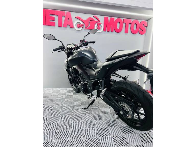 YAMAHA - MT - 2021/2022 - Preta - R$ 30.500,00