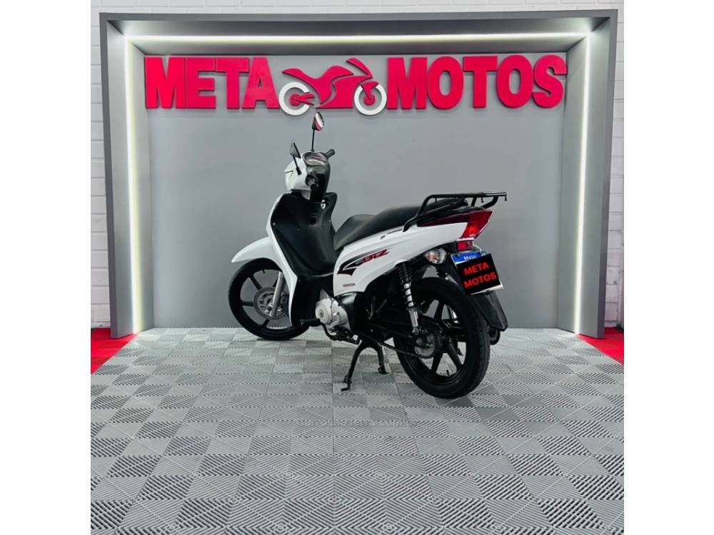 HONDA - BIZ 125 - 2015/2015 - Branca - R$ 14.300,00
