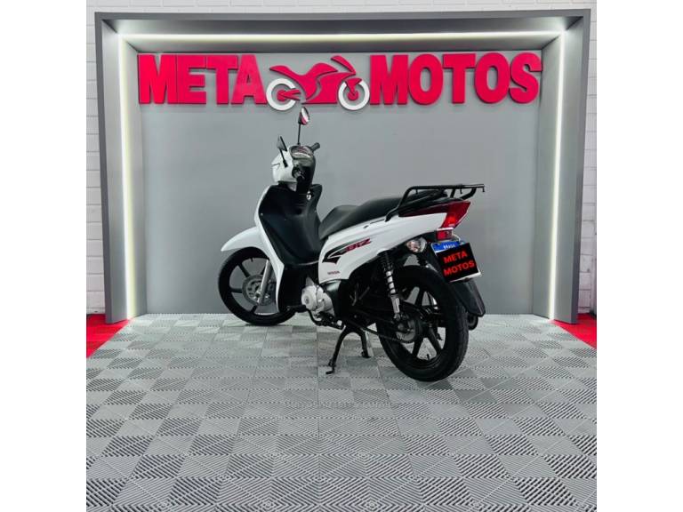 HONDA - BIZ 125 - 2015/2015 - Branca - R$ 14.300,00