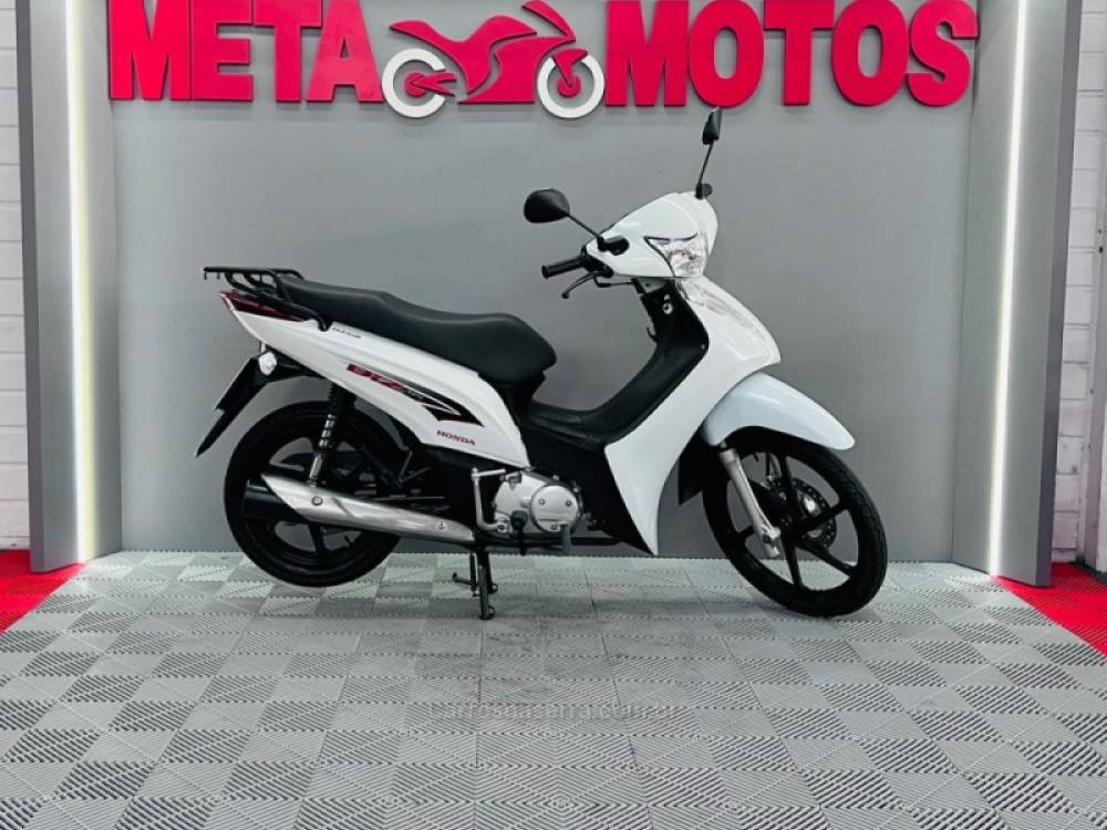 HONDA - BIZ 125 - 2015/2015 - Branca - R$ 14.300,00