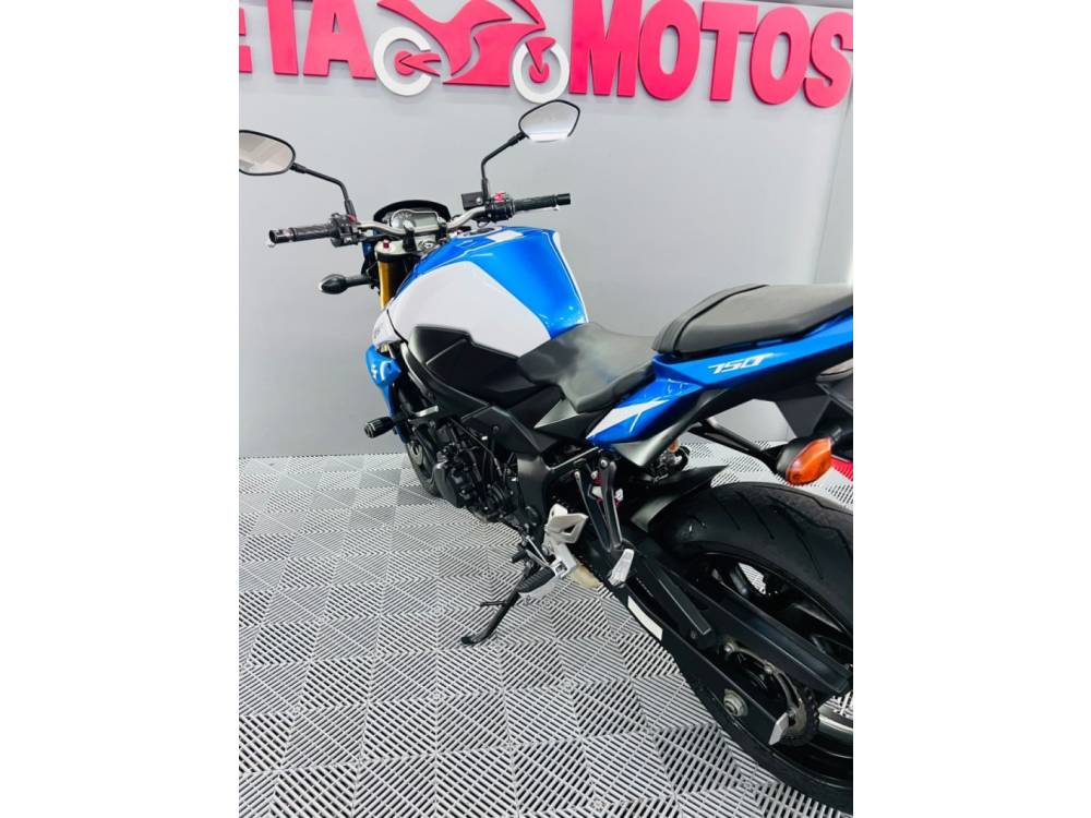 SUZUKI - GSR - 2015/2016 - Azul - R$ 41.900,00