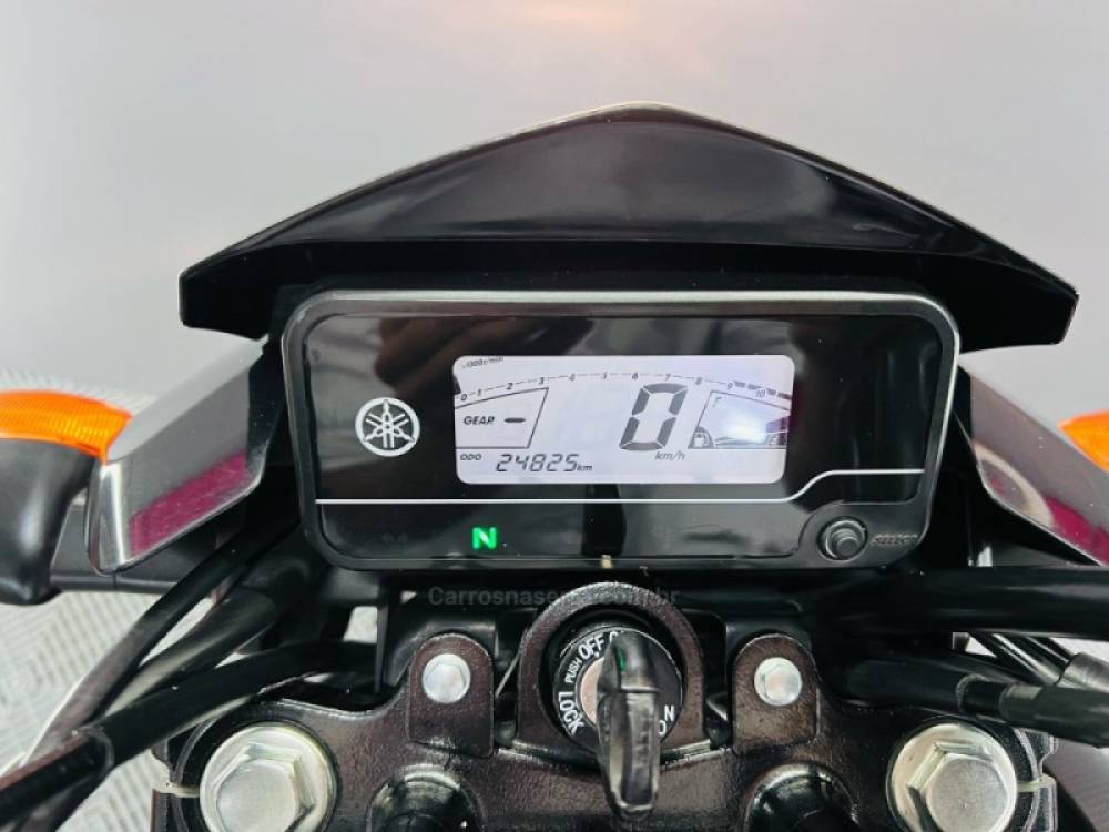 YAMAHA - FACTOR YBR - 2023/2024 - Preta - R$ 16.900,00